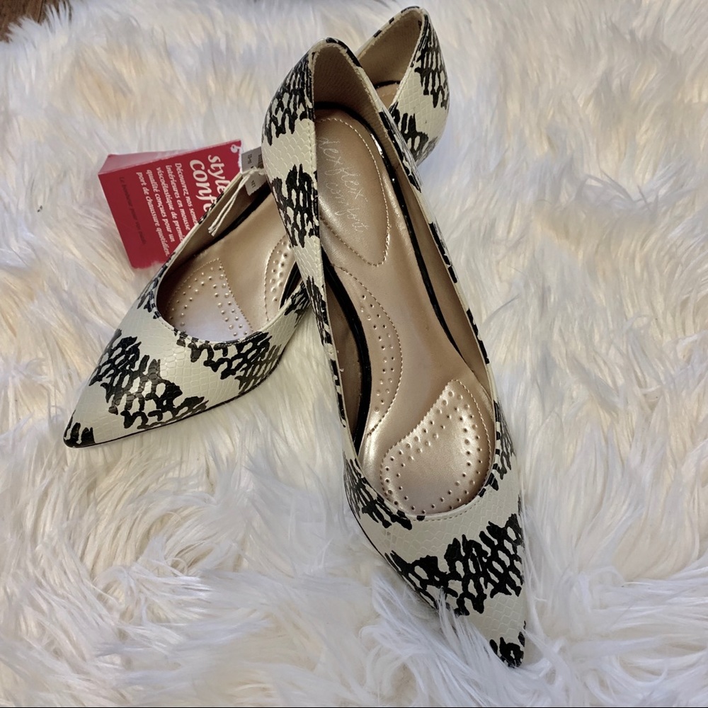 NWT pointed toe pumps